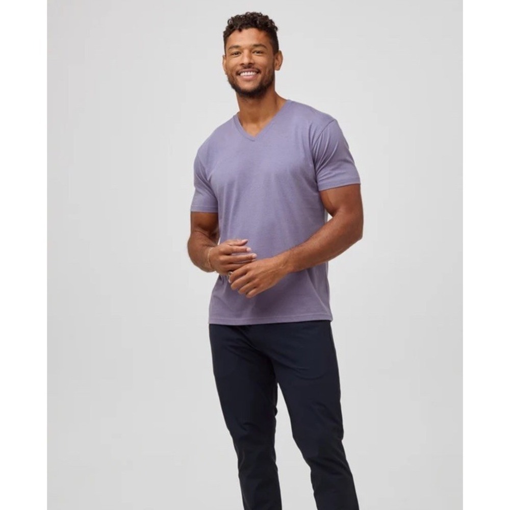 Fresh Clean Threads Flint Purple V-Neck Men's Solid T Shirt NWT size XL